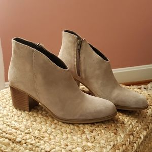 New Jeffery Campbell suede ankle booties 9